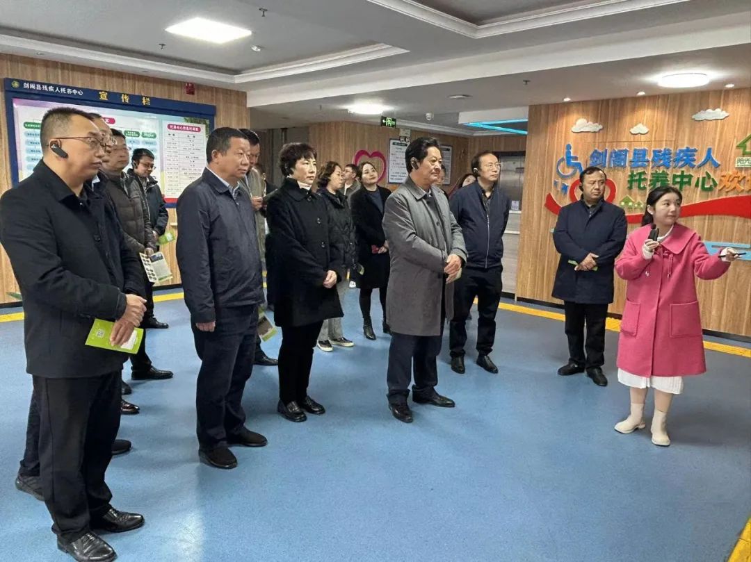 市人大常委会组织部分在广的全国、省、市人大代表视察《中华人民共和国残疾人保障法》贯彻实施情况