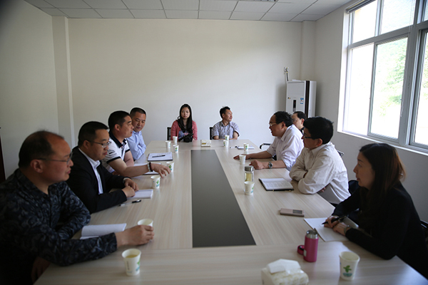 杨浚荣调研四川唯鸿食品有限公司