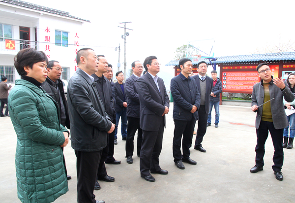 邓光志一行到朝天区调研现代农业园区建设