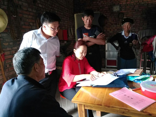 苟英明带队赴利州区开展脱贫攻坚专项督导工作