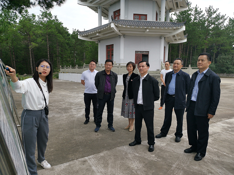 市人大常委会副主任唐小平调研市级国有资产管理情况，并开展“不忘初心、牢记使命”主题教育活动